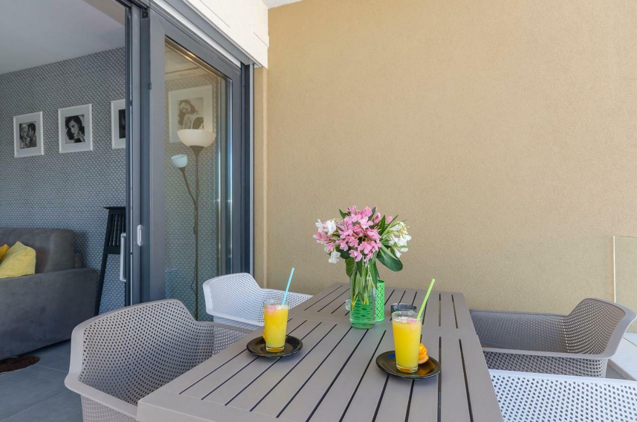 Apartments Villa Adriana I Srima Zewnętrze zdjęcie